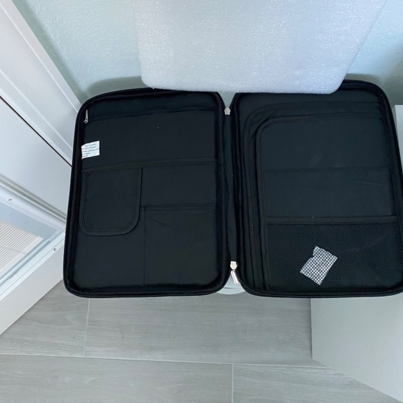 Tablet Sleeve - Picture 3 of 9